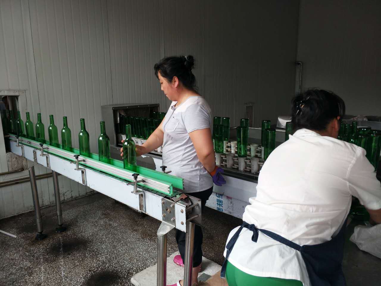 集安市紅瑯?lè)黄咸逊N植專業(yè)合作社 專業(yè)葡萄酒生產(chǎn)與加工之路